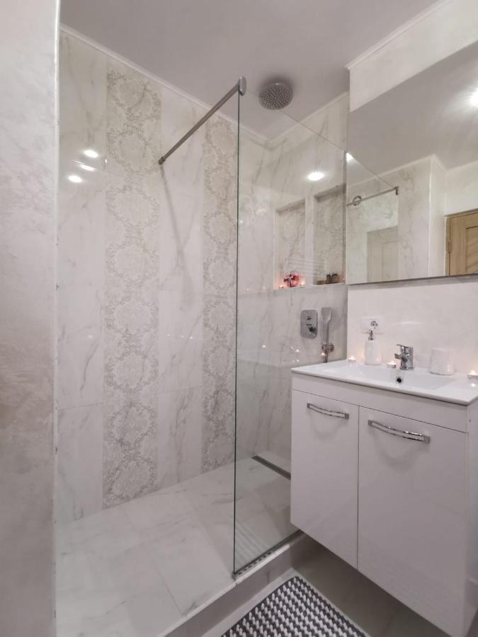 Apartament Gold Luxury Târgu Ocna Exterior foto